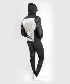 Sweatshirt Zippé Homme UFC Venum Authentic Fight Week 2.0 - Sable 18 Sweatshirt Zippé Homme UFC Venum Authentic Fight Week 2.0 - Sable -Magasin D'usine Venum 08ef0e77cff183d75a85c4e8336141d86952f08c VNMUFC 00102 040 19