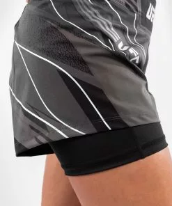 Fightshort Femme UFC Venum Authentic Fight Night - Coupe Courte - Noir -Magasin D'usine Venum 150f689f0e4dc60581f2eef59aacd5337267c780 VNMUFC 00020 001 10