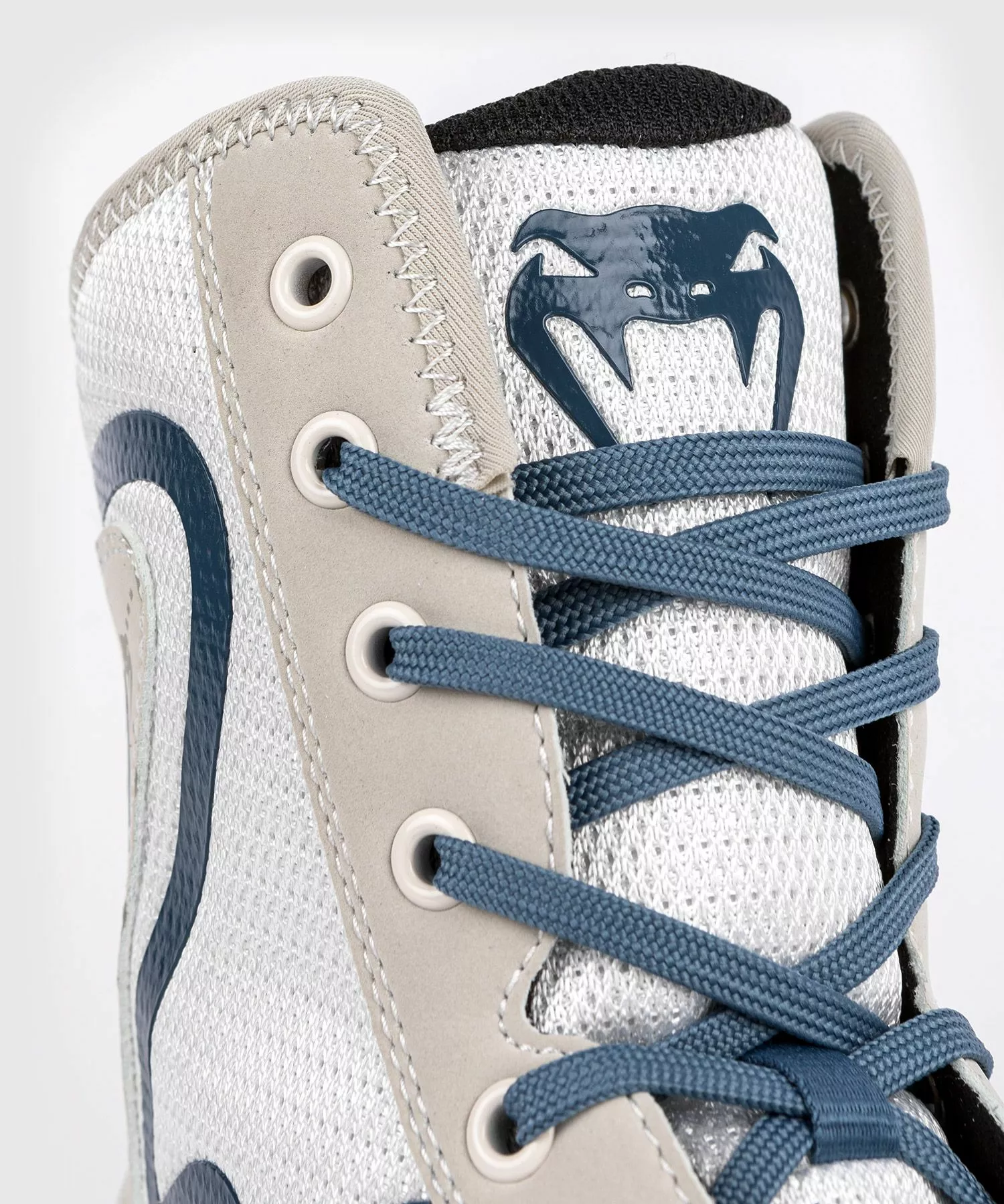 Chaussures De Boxe Venum Elite Evo Monogram – Blanc/Bleu 8 Chaussures De Boxe Venum Elite Evo Monogram – Blanc/Bleu – Image 6