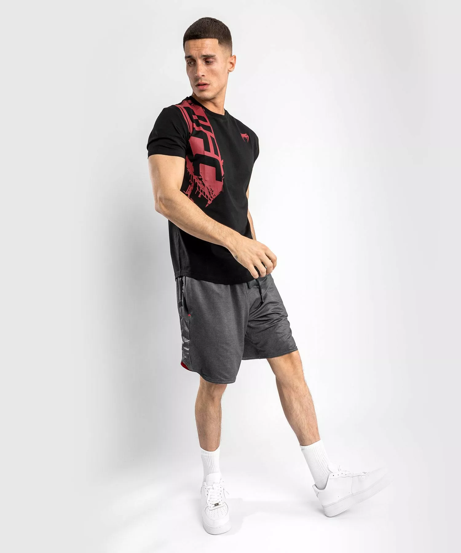 T-Shirt UFC Venum Authentic Fight Week 2.0 - Manches Courtes - Noir/Rouge 4 T-Shirt UFC Venum Authentic Fight Week 2.0 - Manches Courtes - Noir/Rouge – Image 2