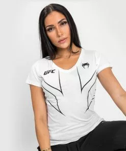 T-shirt Femme UFC Venum Fight Night 2.0 Replica - Blanc 10 T-shirt Femme UFC Venum Fight Night 2.0 Replica - Blanc -Magasin D'usine Venum 6701aacec48f4998be224e4eff356693c80d9daa VNMUFC 00154 002 06