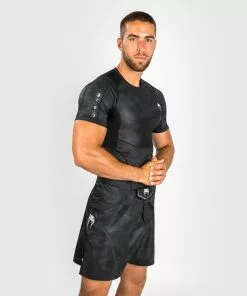 T-Shirt De Compression Venum Electron 3.0 - Manches Courtes - Noir -Magasin D'usine Venum 755d2f0fa22fed93c505c20019fe166bb322f3e0 RASH SS ELECTRON 3.0 01
