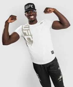 T-Shirt UFC Venum Authentic Fight Week 2.0 - Maches Courtes - Blanc/Sable 10 T-Shirt UFC Venum Authentic Fight Week 2.0 - Maches Courtes - Blanc/Sable -Magasin D'usine Venum 89da85223184cee93910a5f19b99cd4b067e06a4 VNMUFC 00136 002 04