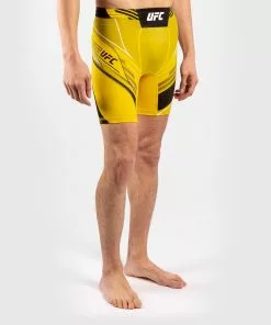 Short De Vale Tudo Homme UFC Venum Authentic Fight Night - Coupe Courte - Jaune -Magasin D'usine Venum 8b311adf1a43b73fa3bf8ddd2b3f9ff9dabbcb03 VNMUFC 00007 006 05
