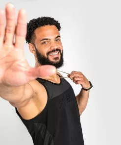 Débardeur Venum Okinawa 3.0 - Noir/Rouge 12 Débardeur Venum Okinawa 3.0 - Noir/Rouge -Magasin D'usine Venum 9c53574eba5b5f64f7422b89fb1e64577c5a04c4 5U0A9477