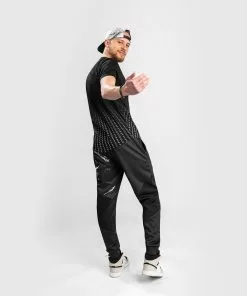 T-Shirt UFC Venum Authentic Fight Week 2.0 - Manches Courtes - Noir 11 T-Shirt UFC Venum Authentic Fight Week 2.0 - Manches Courtes - Noir -Magasin D'usine Venum b9b82152bd010d762b5f331a332d37bb926bb803 TS FIGHTWEEKS 2.0 BLACK 18