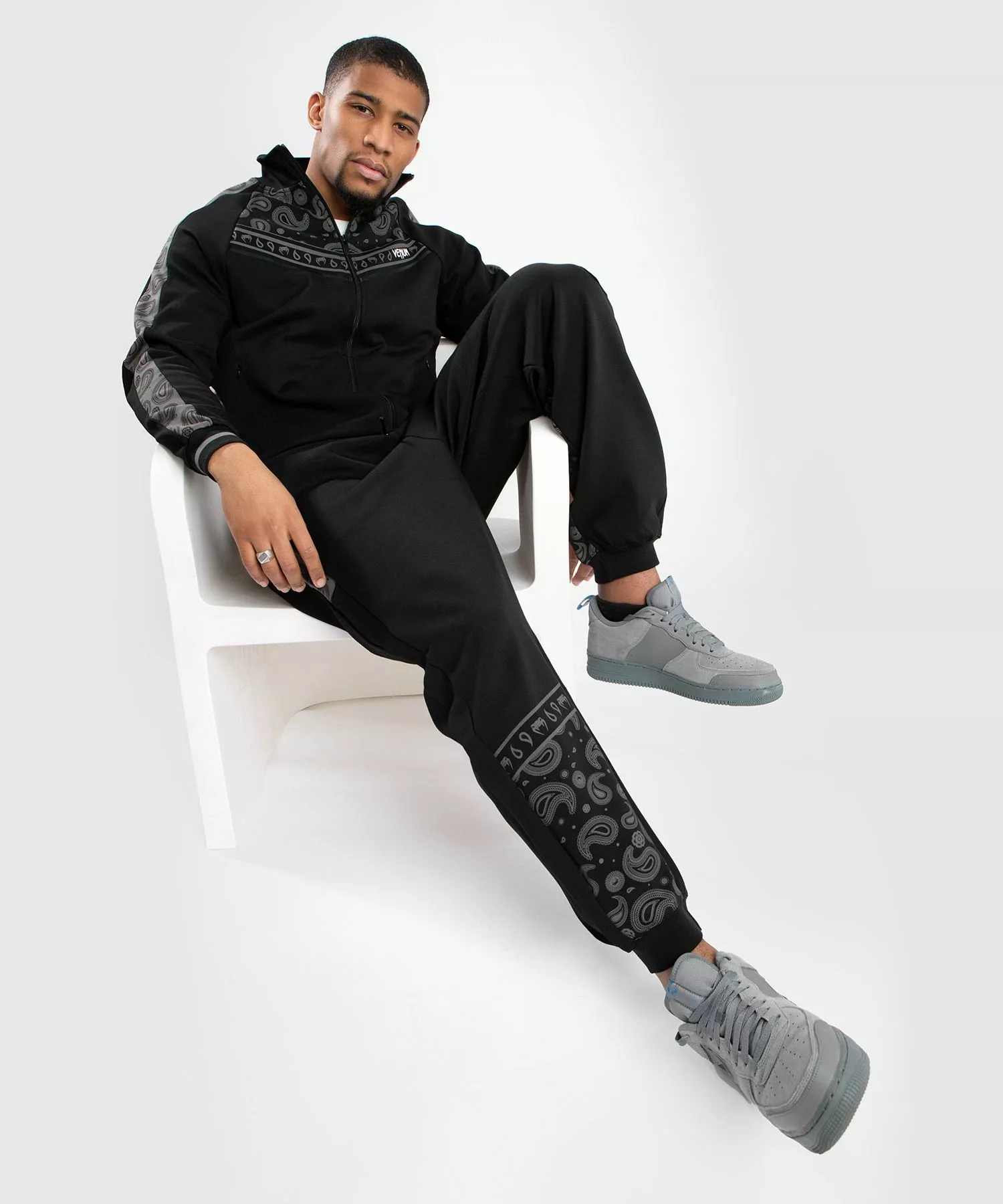 Veste Zippée Venum Cali 34 - Noir 11 Veste Zippée Venum Cali 34 - Noir – Image 9