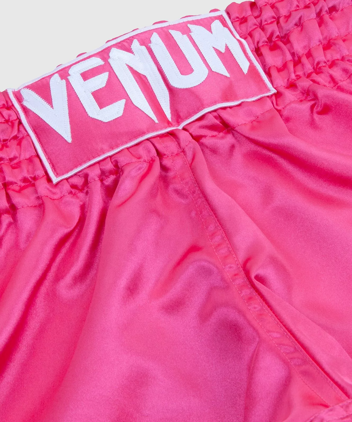 Venum Classic Muay Thai Short - Rose/Blanc 5 Venum Classic Muay Thai Short - Rose/Blanc – Image 3