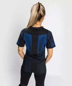 T-shirt Technique Femme UFC Venum Authentic Fight Night 2.0 - Midnight Edition -Magasin D'usine Venum fb0f1cf035c62404d1958a0f60b7f6c600940d14 DRYTECH FIGHTNIGHT2.0 BLUE BLACK 04